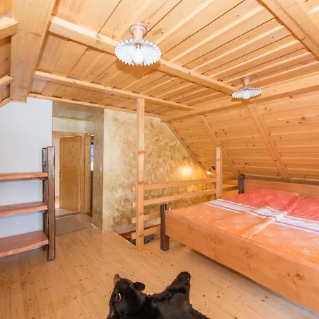 Koca Na Planini * Planina pod Sumnikom