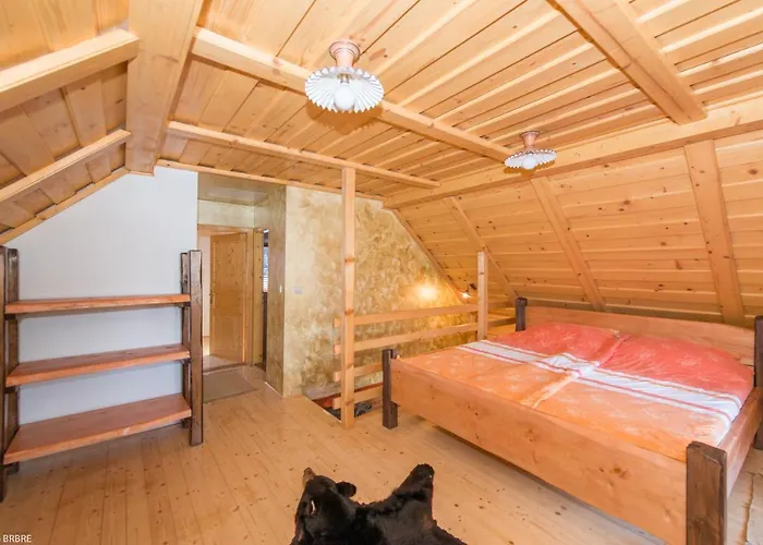 Koca Na Planini * Planina pod Sumnikom